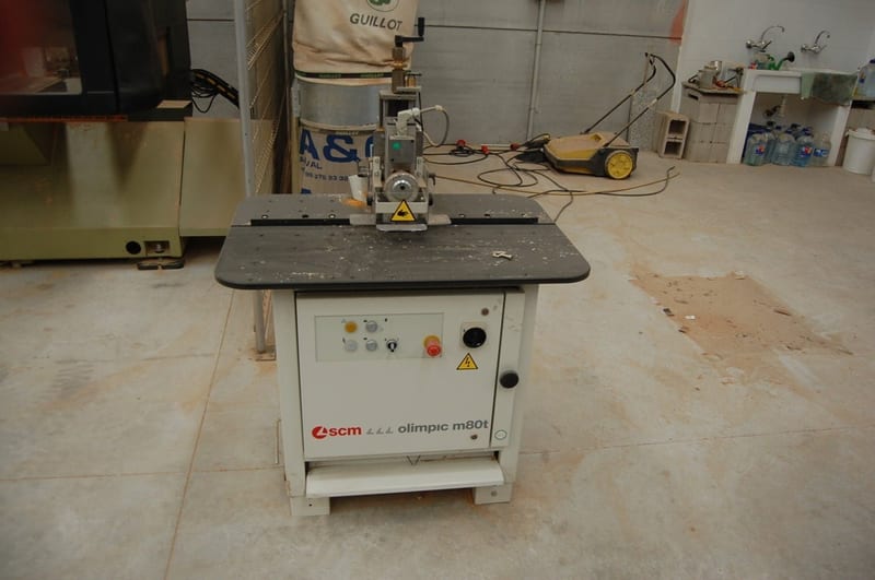 Edge trimming and finishing machine (2009)